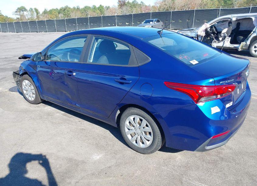 Photo 3 of 2019 Hyundai Accent SE (VIN 3KPC24A36KE070698)