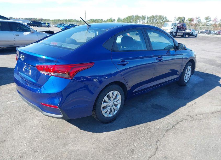 Photo 4 of 2019 Hyundai Accent SE (VIN 3KPC24A36KE070698)