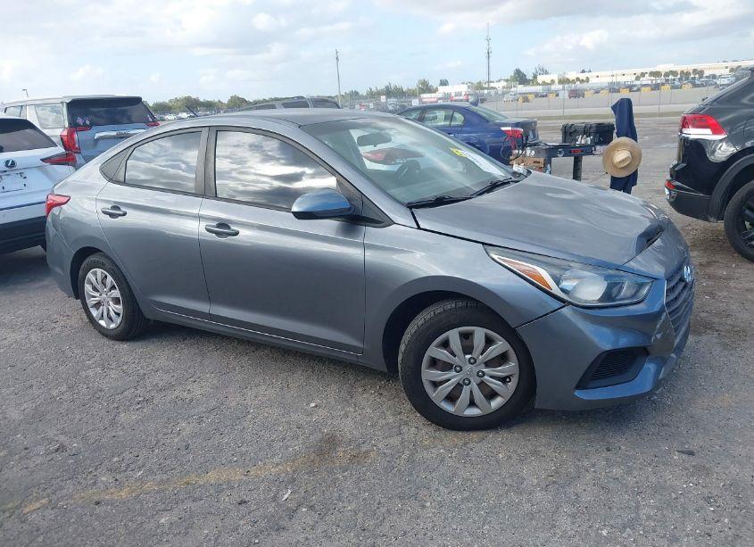 2018 Hyundai Accent SE (VIN 3KPC24A37JE011853) main photo