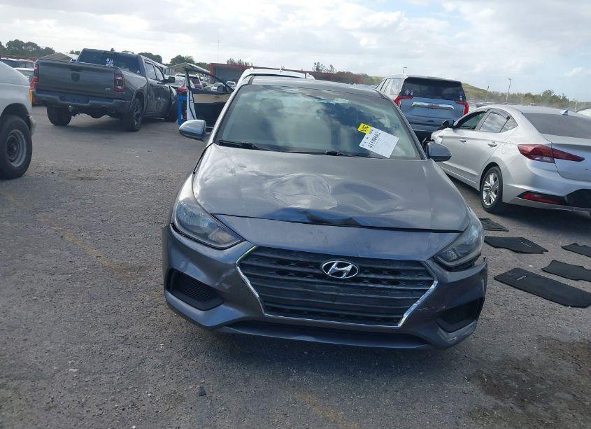 Photo 12 of 2018 Hyundai Accent SE (VIN 3KPC24A37JE011853)