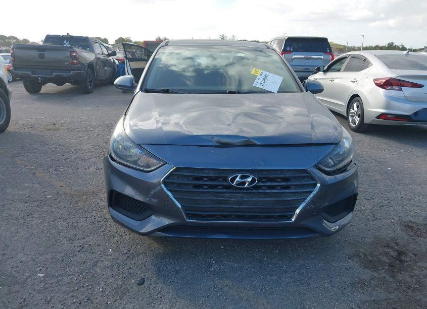 Photo 6 of 2018 Hyundai Accent SE (VIN 3KPC24A37JE011853)