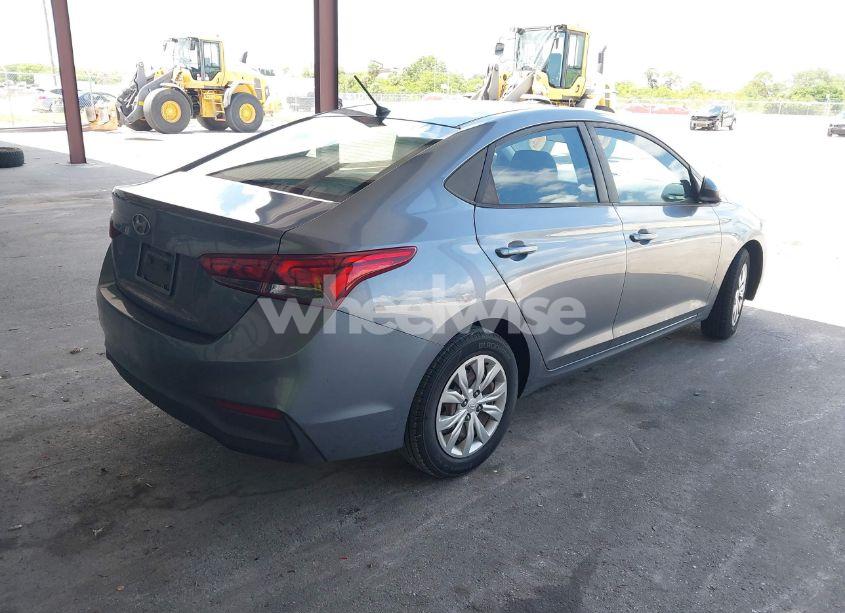 Photo 4 of 2019 Hyundai Accent SE (VIN 3KPC24A37KE039329)