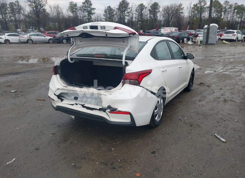 Photo 4 of 2019 Hyundai Accent SE (VIN 3KPC24A37KE041226)