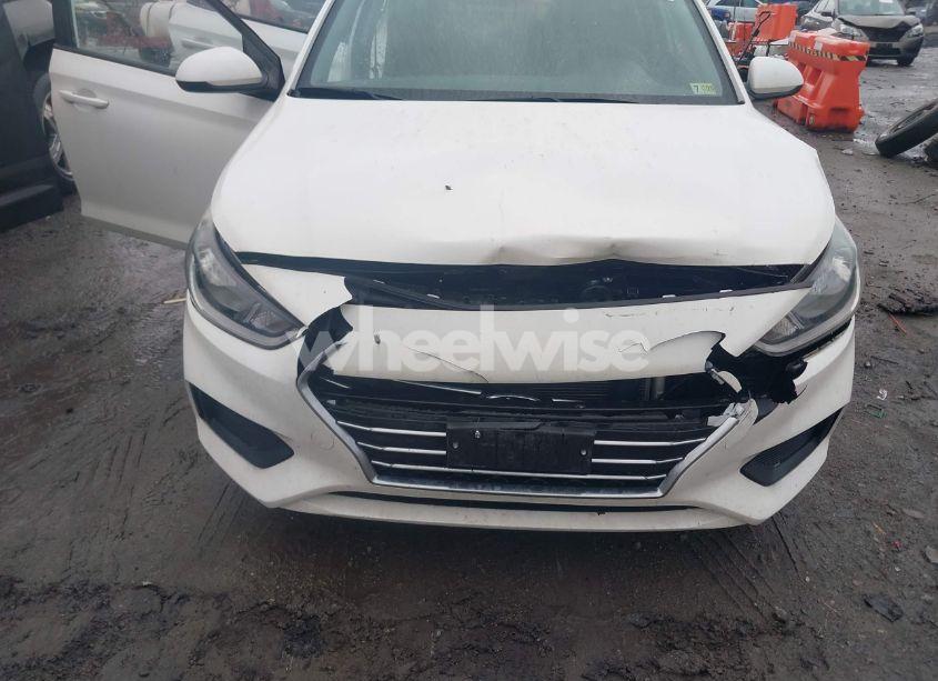 Photo 6 of 2019 Hyundai Accent SE (VIN 3KPC24A37KE041226)