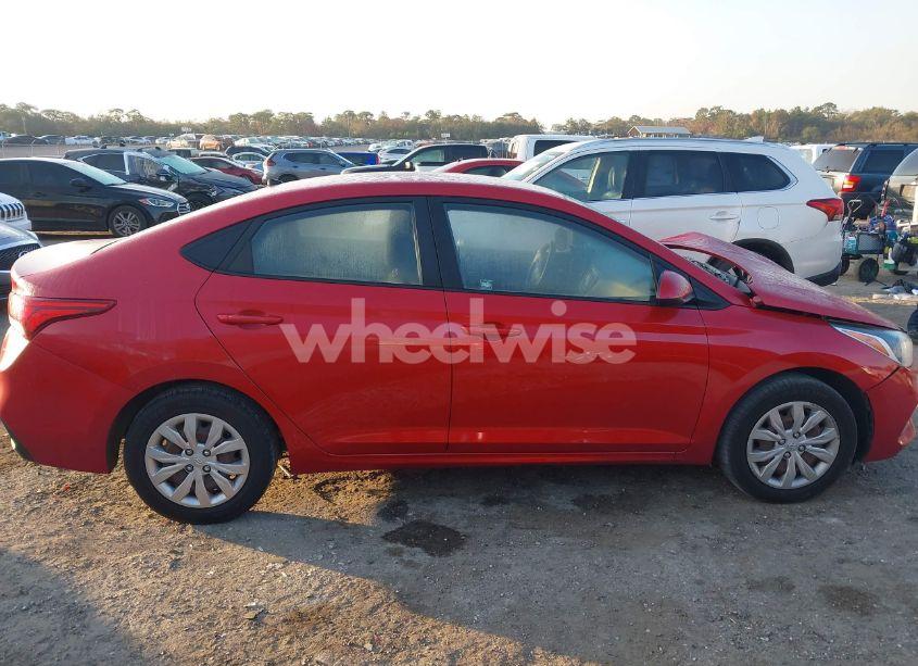 Photo 13 of 2019 Hyundai Accent SE (VIN 3KPC24A37KE042988)