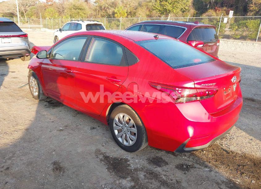 Photo 3 of 2019 Hyundai Accent SE (VIN 3KPC24A37KE042988)