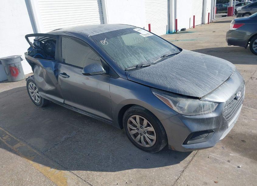 2019 Hyundai Accent SE (VIN 3KPC24A37KE049777) main photo