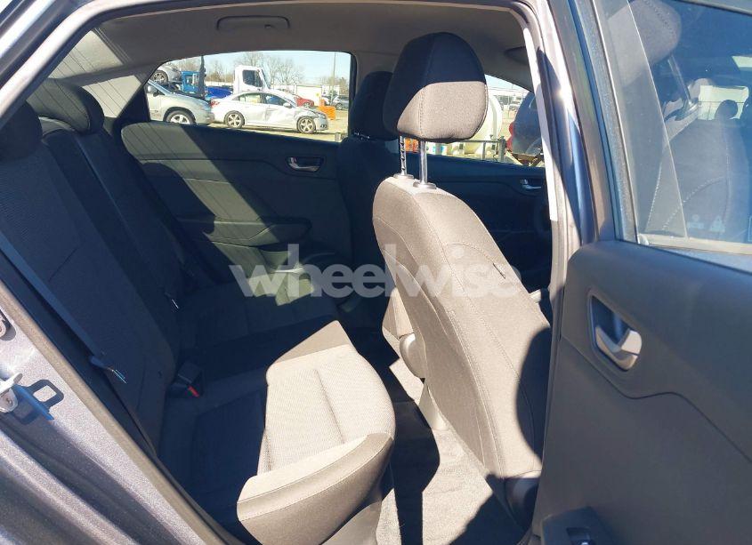 Photo 8 of 2019 Hyundai Accent SE (VIN 3KPC24A37KE056972)