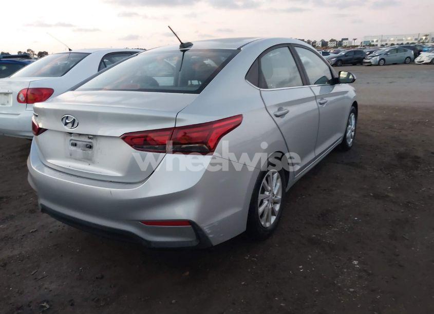 Photo 4 of 2019 Hyundai Accent SEL (VIN 3KPC24A37KE069625)