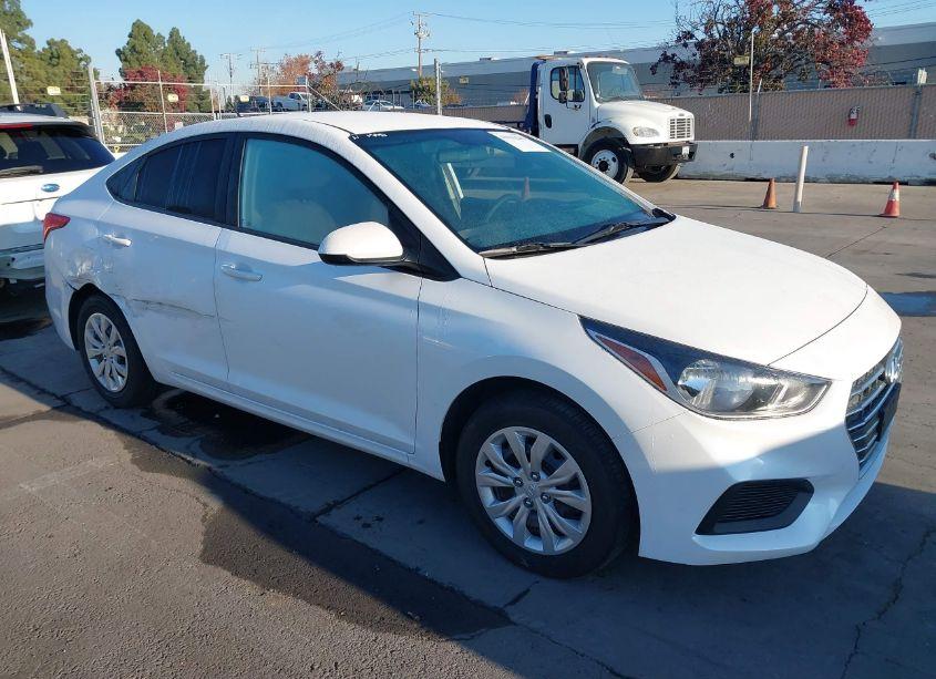 2019 Hyundai Accent SE (VIN 3KPC24A37KE071892) main photo