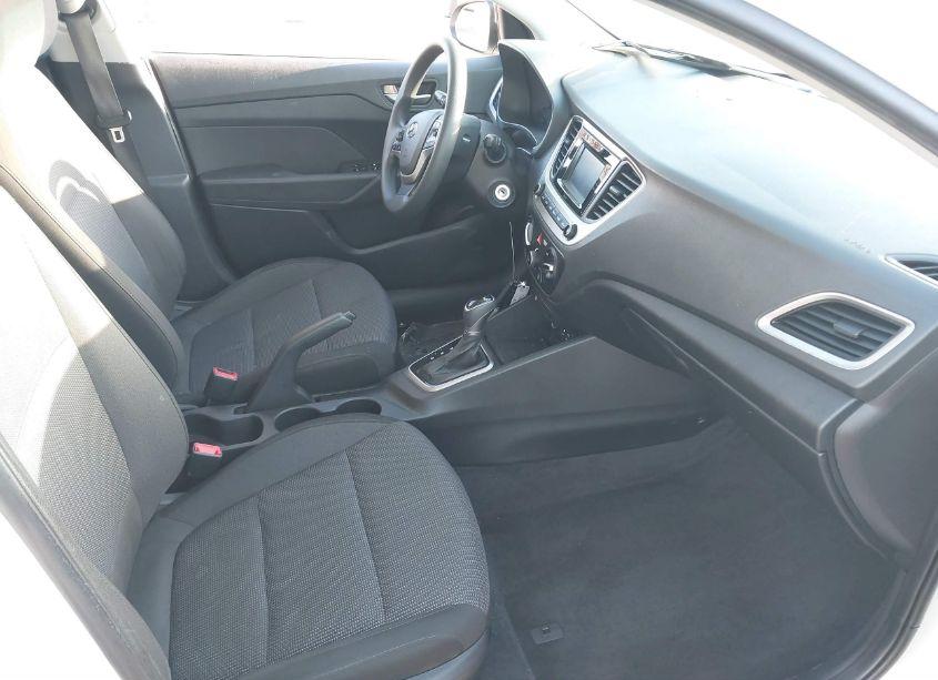 Photo 5 of 2019 Hyundai Accent SE (VIN 3KPC24A37KE071892)