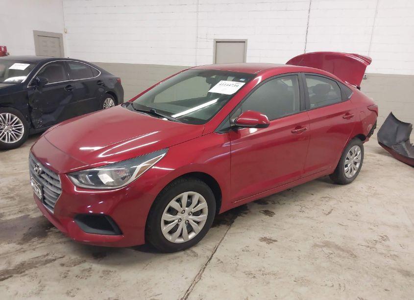 Photo 2 of 2018 Hyundai Accent SE (VIN 3KPC24A38JE006063)