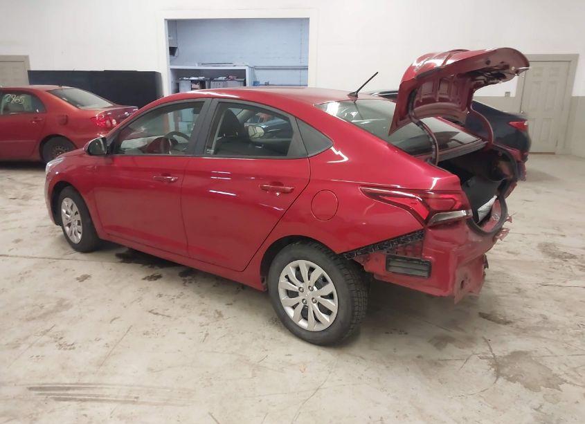 Photo 3 of 2018 Hyundai Accent SE (VIN 3KPC24A38JE006063)