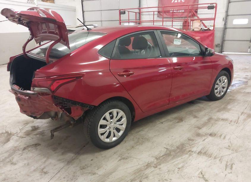 Photo 4 of 2018 Hyundai Accent SE (VIN 3KPC24A38JE006063)