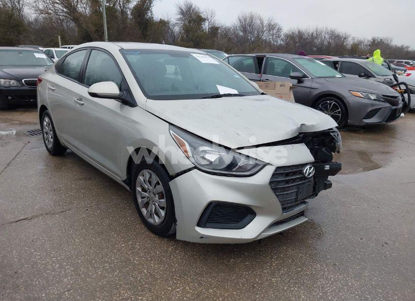2018 Hyundai Accent SE (VIN 3KPC24A38JE015734) main photo
