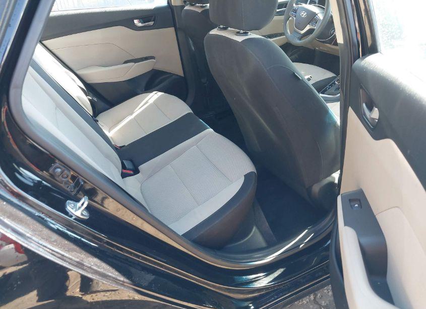 Photo 8 of 2018 Hyundai Accent SE (VIN 3KPC24A38JE025678)