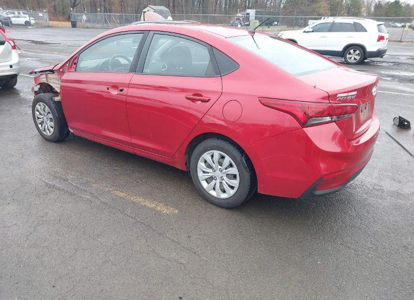 Photo 3 of 2018 Hyundai Accent SE (VIN 3KPC24A38JE025728)