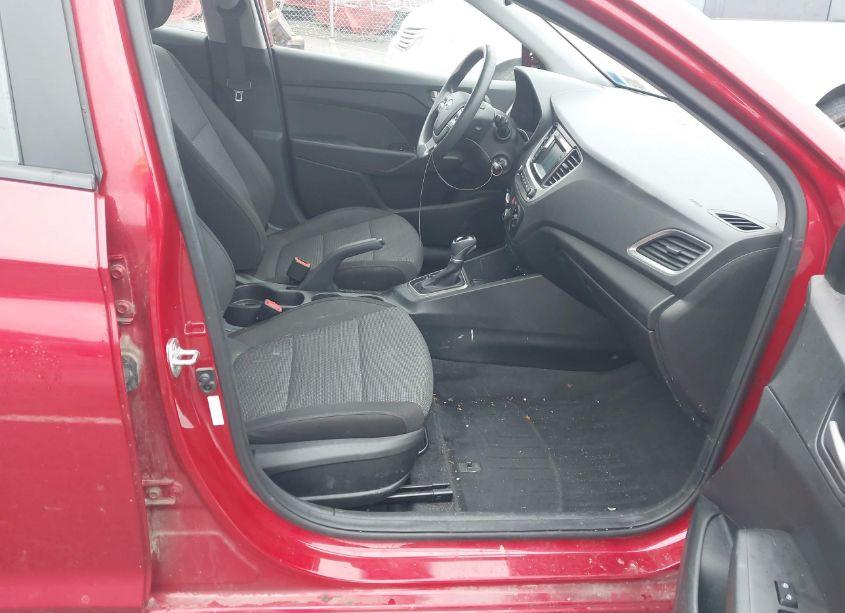 Photo 5 of 2018 Hyundai Accent SE (VIN 3KPC24A38JE025728)