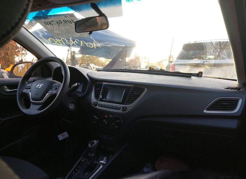 Photo 5 of 2018 Hyundai Accent SE (VIN 3KPC24A38JE032615)