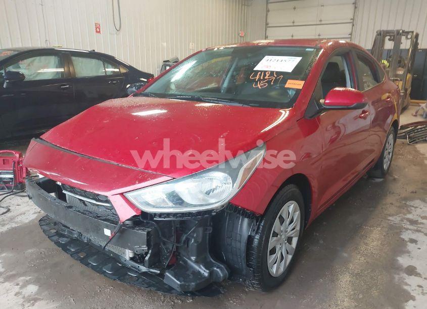 Photo 2 of 2019 Hyundai Accent SE (VIN 3KPC24A38KE058973)