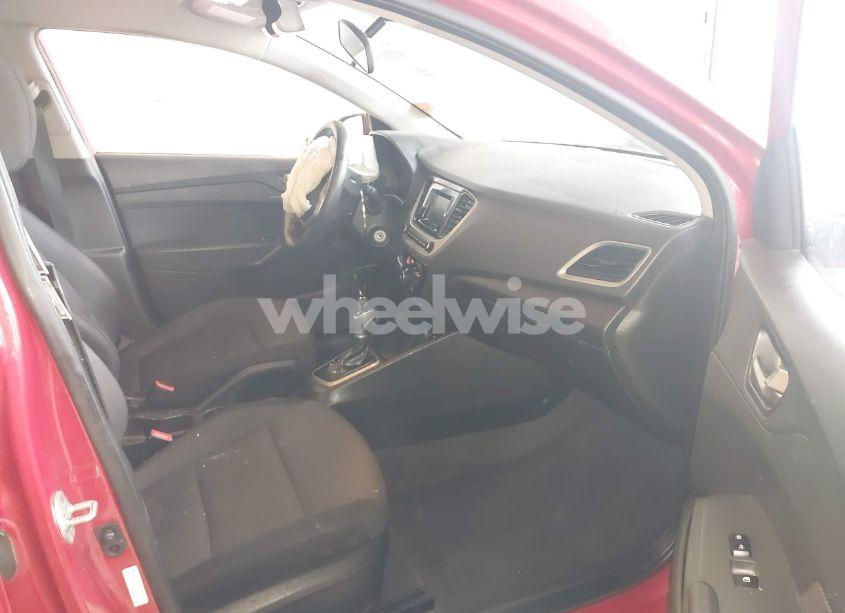 Photo 5 of 2019 Hyundai Accent SE (VIN 3KPC24A38KE058973)