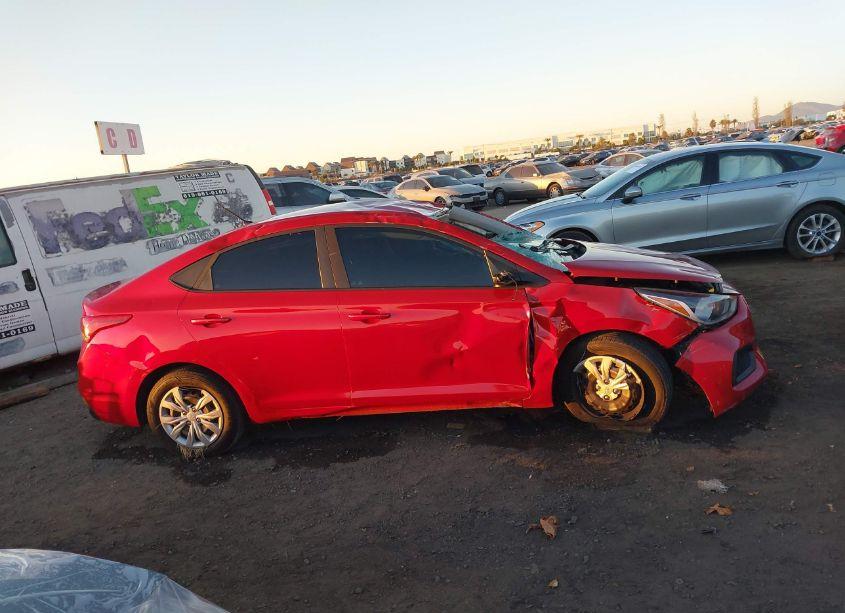 Photo 13 of 2019 Hyundai Accent SE (VIN 3KPC24A38KE083923)