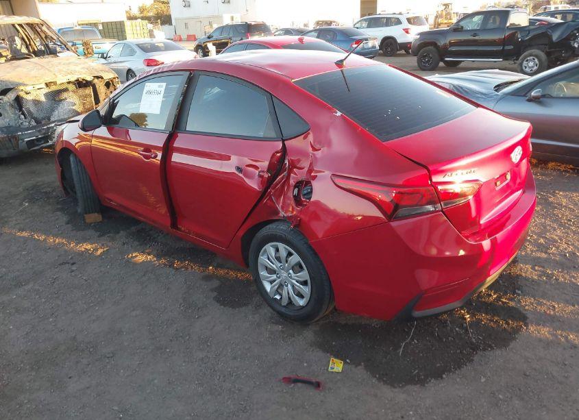Photo 3 of 2019 Hyundai Accent SE (VIN 3KPC24A38KE083923)