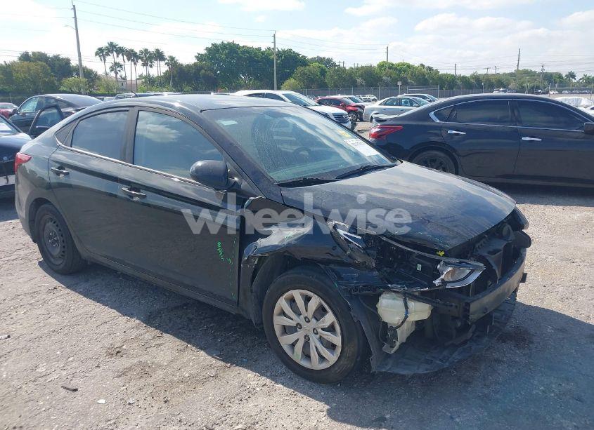 2018 Hyundai Accent SE (VIN 3KPC24A39JE011742) main photo