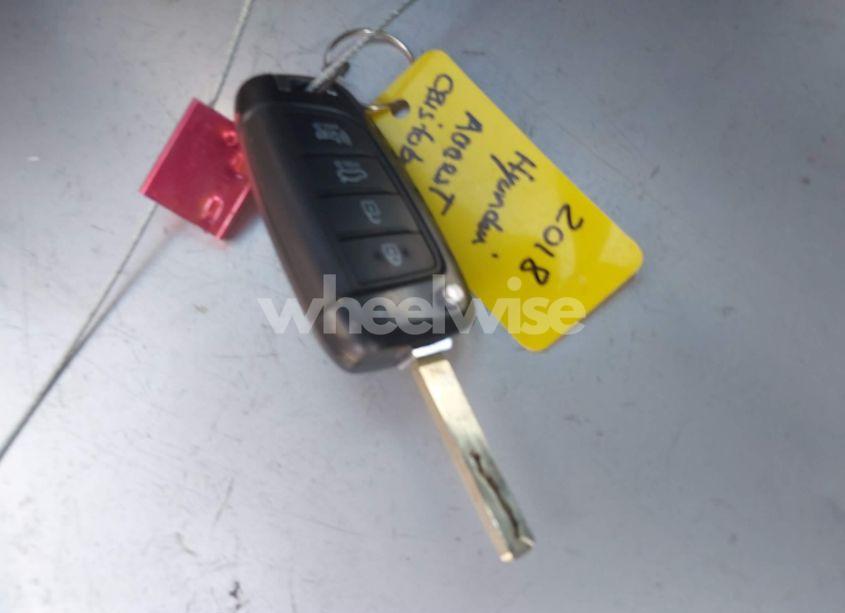 Photo 11 of 2018 Hyundai Accent SE (VIN 3KPC24A39JE011742)