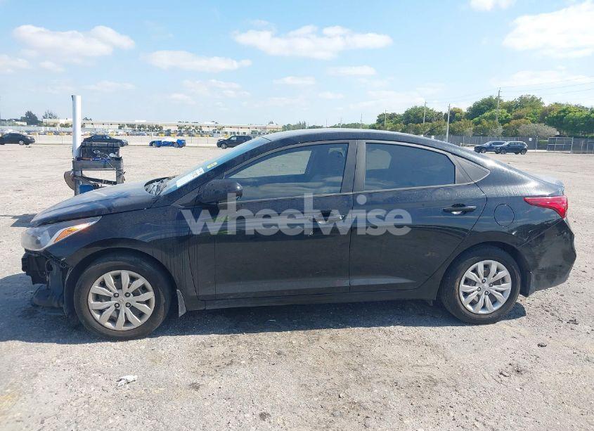 Photo 15 of 2018 Hyundai Accent SE (VIN 3KPC24A39JE011742)