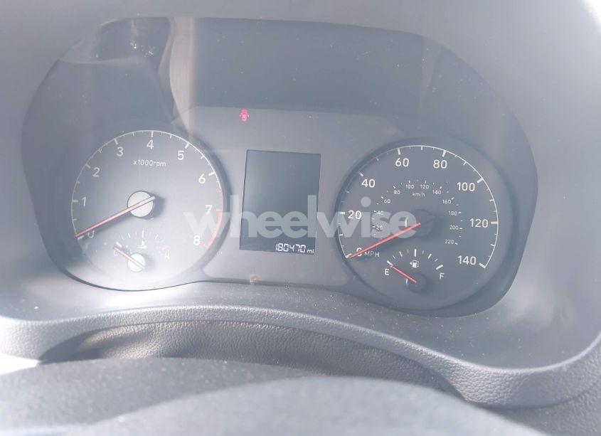 Photo 7 of 2018 Hyundai Accent SE (VIN 3KPC24A39JE011742)