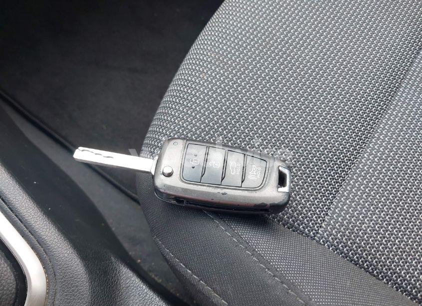 Photo 11 of 2018 Hyundai Accent SE (VIN 3KPC24A39JE017332)