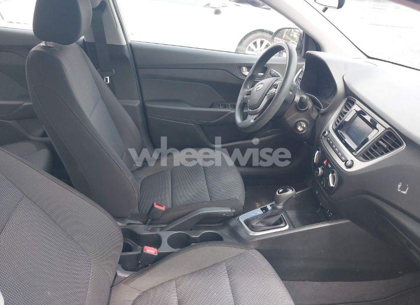 Photo 5 of 2018 Hyundai Accent SE (VIN 3KPC24A39JE017332)