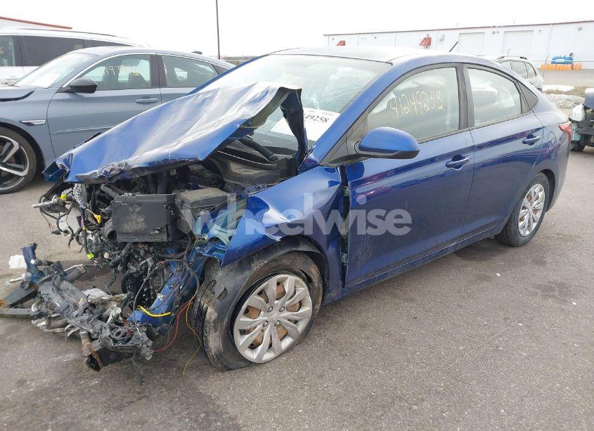 Photo 2 of 2018 Hyundai Accent SE (VIN 3KPC24A39JE017766)