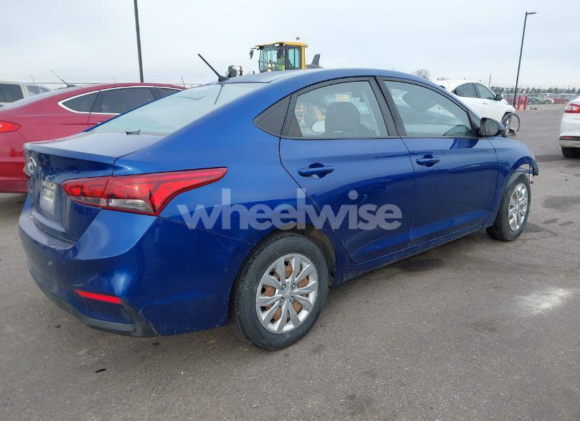 Photo 4 of 2018 Hyundai Accent SE (VIN 3KPC24A39JE017766)