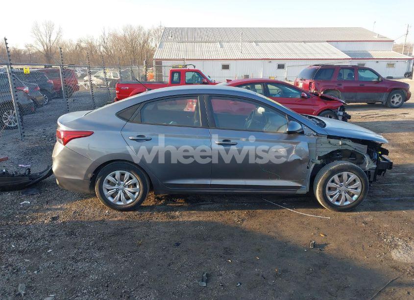 Photo 14 of 2018 Hyundai Accent SE (VIN 3KPC24A39JE034051)
