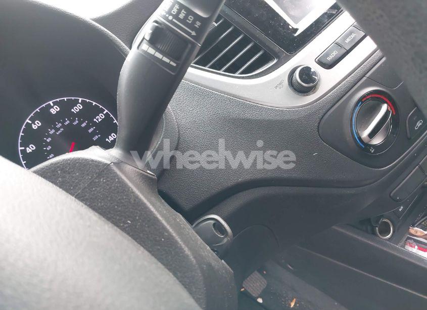 Photo 11 of 2019 Hyundai Accent SE (VIN 3KPC24A39KE042894)