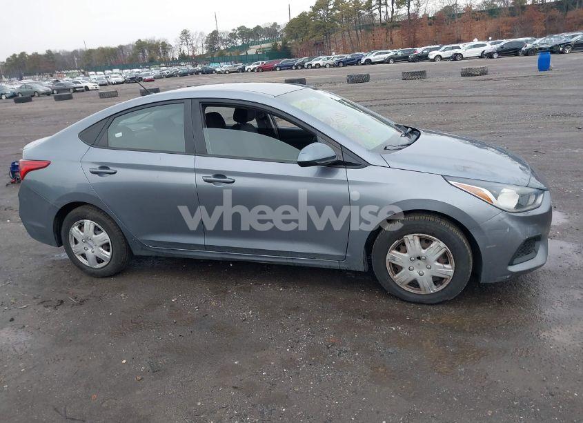 Photo 13 of 2019 Hyundai Accent SE (VIN 3KPC24A39KE042894)