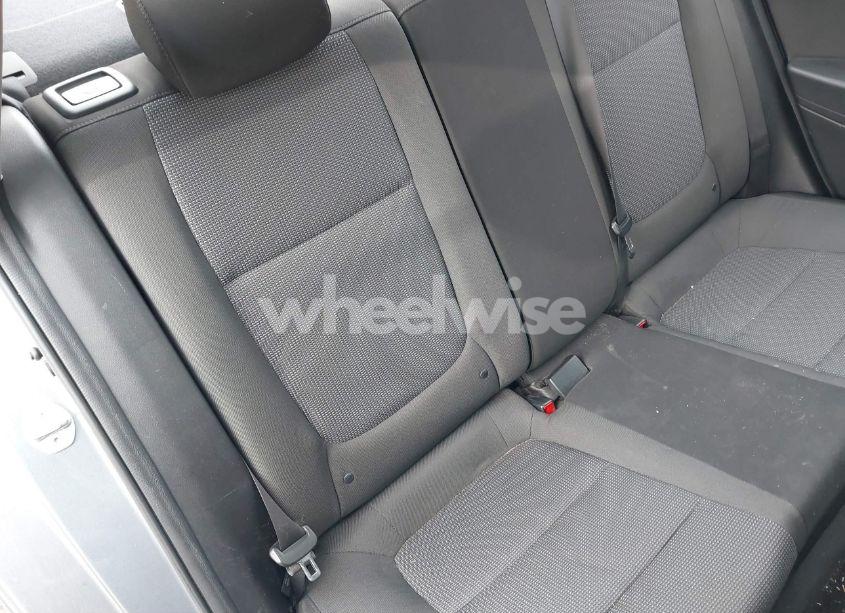 Photo 8 of 2019 Hyundai Accent SE (VIN 3KPC24A39KE042894)