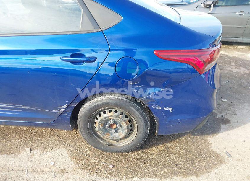 Photo 6 of 2019 Hyundai Accent SE (VIN 3KPC24A39KE052910)