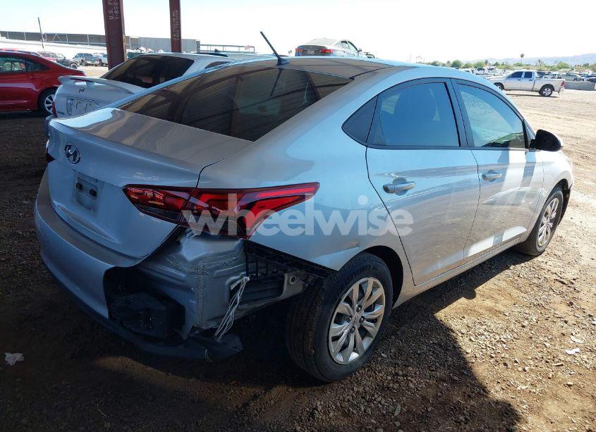 Photo 4 of 2018 Hyundai Accent SE (VIN 3KPC24A3XJE011393)