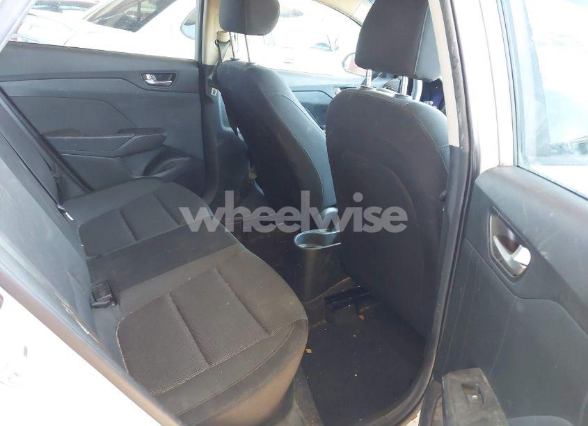 Photo 8 of 2018 Hyundai Accent SE (VIN 3KPC24A3XJE011393)