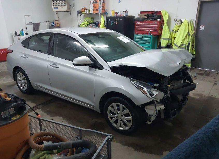 2019 Hyundai Accent SE (VIN 3KPC24A3XKE044895) main photo