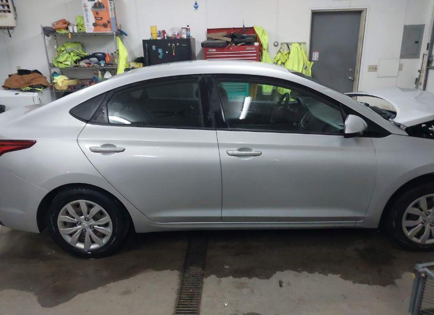 Photo 14 of 2019 Hyundai Accent SE (VIN 3KPC24A3XKE044895)