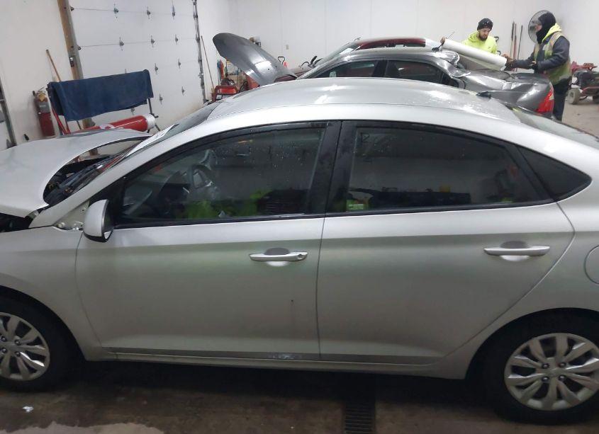 Photo 15 of 2019 Hyundai Accent SE (VIN 3KPC24A3XKE044895)