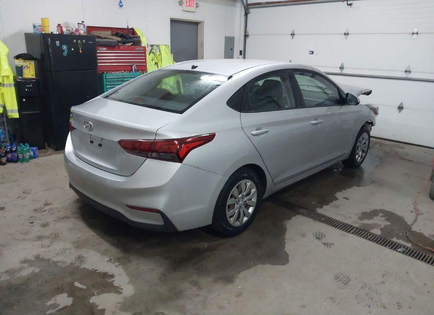 Photo 4 of 2019 Hyundai Accent SE (VIN 3KPC24A3XKE044895)