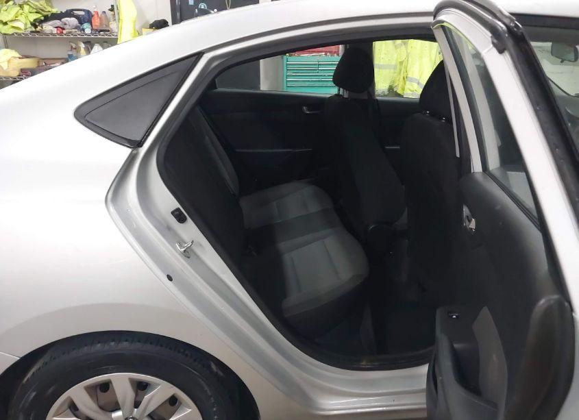 Photo 8 of 2019 Hyundai Accent SE (VIN 3KPC24A3XKE044895)