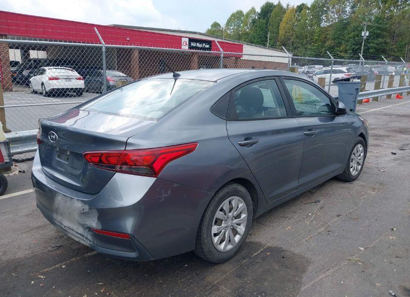 Photo 4 of 2019 Hyundai Accent SE (VIN 3KPC24A3XKE063222)