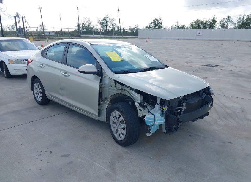 2019 Hyundai Accent SE (VIN 3KPC24A3XKE065231) main photo