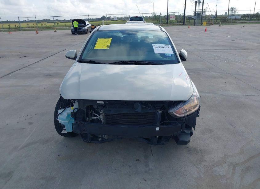 Photo 12 of 2019 Hyundai Accent SE (VIN 3KPC24A3XKE065231)